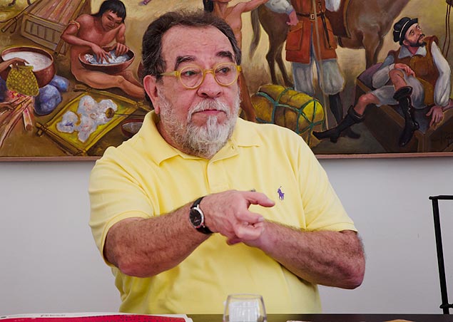 Escritor Fernando Morais diz que Dirceu est tranquilo e consulta amigos para tomar decises