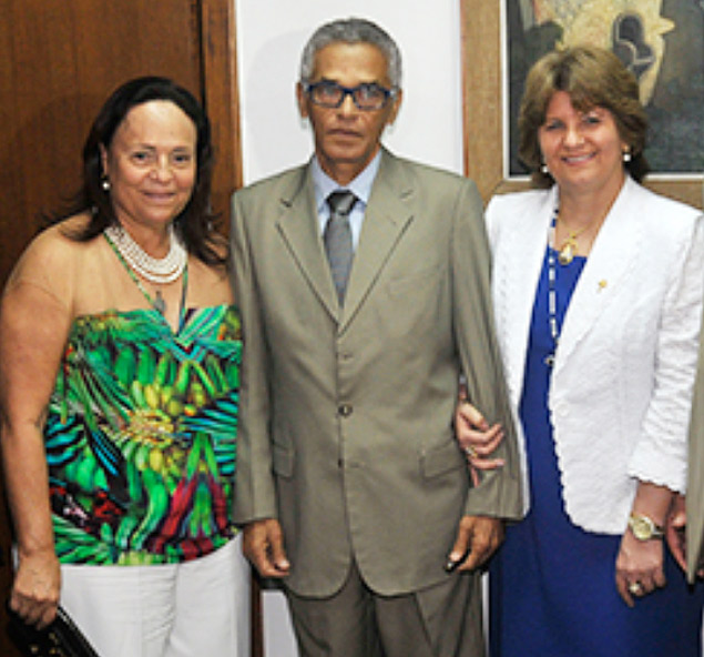 Desembargador Eserval Rocha (ao centro)  eleito para a presidncia da corte no TJ-BA