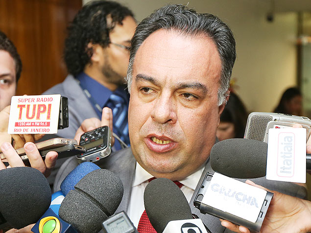 O deputado André Vargas(PT-PR) pediu licença não remunerada da Câmara