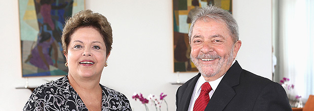 A presidente Dilma Rousseff e o ex-presidente Lula em encontro no Palcio da Alvorada