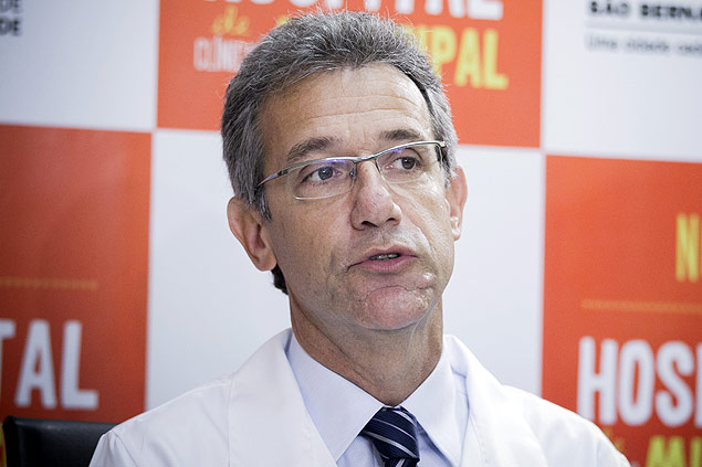 O secretário de Saúde de São Bernardo do Campo e futuro ministro da Saúde, Arthur Chioro, durante entrevista