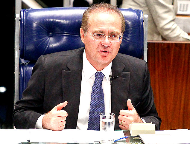 O presidente do Senado, Renan Calheiros, promete instalar CPI da Petrobras 
