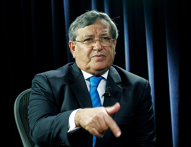 O presidente do PTB, Benito Gama, durante entrevista à Folha