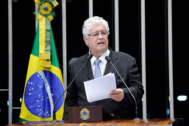 O senador Roberto Requião (PMDB-PR) durante discurso no Senado