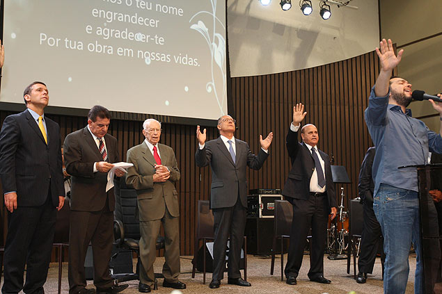 O governador de São Paulo, Geraldo Alckmin, em culto em homenagem ao pastor Enéas Tognini, na capital paulista