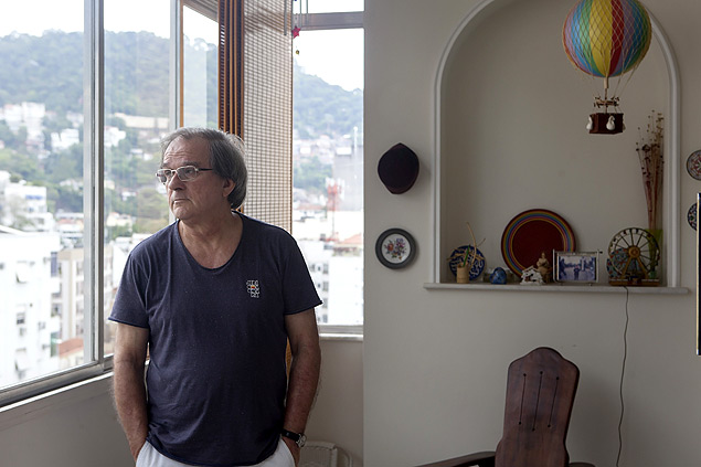 O historiador e ex-guerrilheiro Daniel Aaro Reis Filho em seu apartamento em Laranjeiras, no Rio