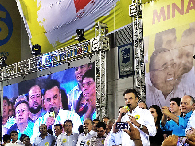 O senador e pr-candidato  Presidncia, Acio Neves, em conveno estadual do partido em BH