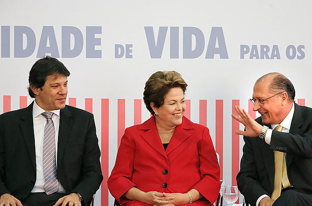 Dilma, Haddad e Alkmin durante anncio do PAC 2, da linha 6 do Metro e investimentos contra enchentes em SP