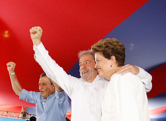 Lula participa das convenes estaduais do PT da BA e do MS, que lanaro Rui Costa e Delcdio do Amaral para governador