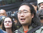 O estudante Fábio Hideki Harano, 27, durante o protesto em 19 de junho, na av. Paulista (Fernando Nunes - 19.jun.2014/Futura press/Folhapress) O estudante Fábio Hideki Harano, 27, durante o protesto em 19 de junho, na av. Paulista (Fernando Nunes - 19.jun.2014/Futura press/Folhapress)