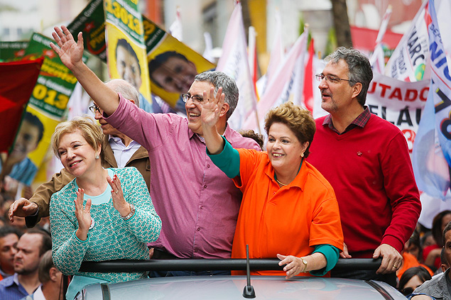 A presidente Dilma em carreata na eleio de 2014 com o prefeito de Osasco, Jorge Lapas ( dir.),  poca no PT, Marta Suplicy e Alexandre Padilha
