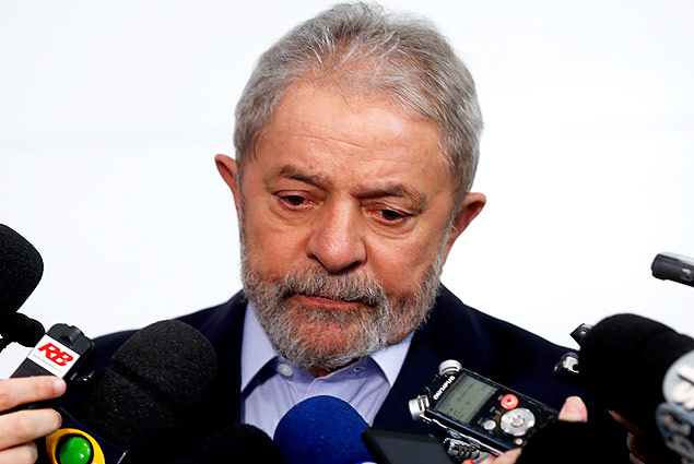 Lula concede entrevista coletiva sobre a morte de Eduardo Campos 