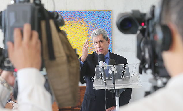 O governador de MS, Andr Puccinelli, d entrevista no Palcio do Planalto
