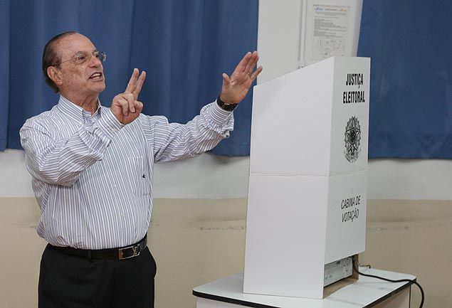 Paulo Maluf vota em colgio do Jardim Paulista, zona oeste de So Paulo