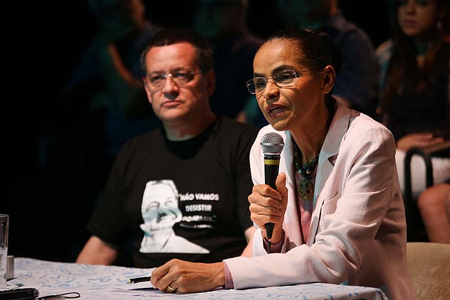 Ao lado de Beto Albuquerque, Marina Silva declara apoio a Acio Neves, candidato do PSDB  Presidncia