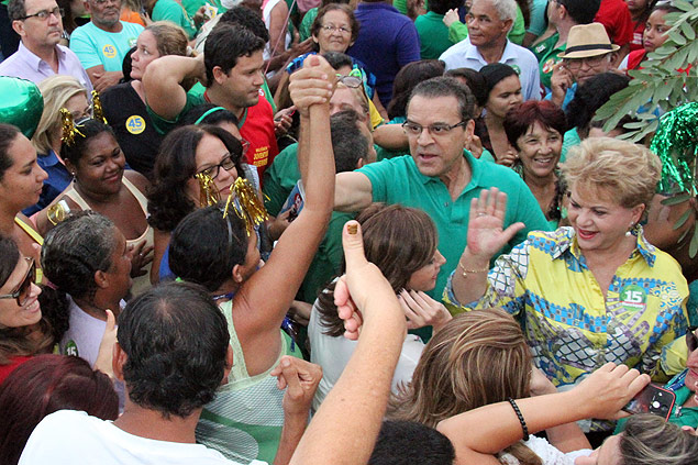 O presidente da Cmara, Henrique Eduardo Alves (PMDB), faz campanha em Natal (RN)