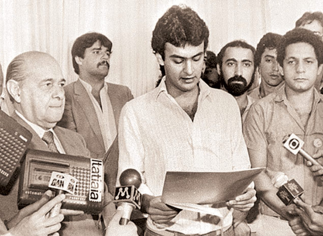 Acio Neves com o av Tancredo Neves no Palcio das Mangabeiras, em Belo Horizonte, em 1984