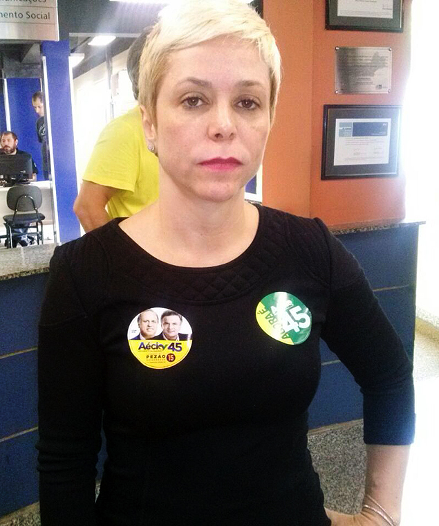A deputada federal eleita Cristiane Brasil (PTB-RJ), filha do ex deputado Roberto Jefferson, detida no Rio por fazer propaganda de boca de urna para Aécio Neves 