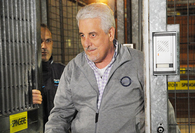 O ex-diretor do Banco do Brasil Henrique Pizzolato, condenado no caso mensalo,  solto na Itlia