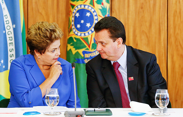 Dilma conversa com Gilberto Kassab durante evento do PSD em Braslia 