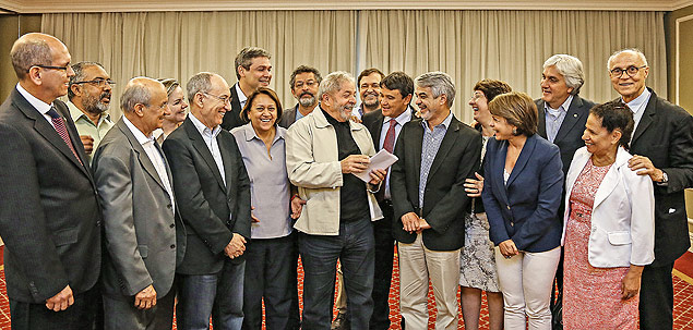Ex-Presidente Lula se encontra com senadores do PT em So Paulo