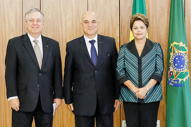 Dilma Rousseff recebe as credenciais do embaixador da Jordnia, Malek Twal (meio), acompanhada do ministro Luiz Alberto Figueiredo (Relaes Institucionais)