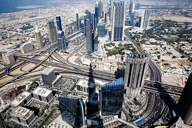 Dubai vista do Burj Khalifa, prdio mais alto do mundo, cuja visita est includa no pacote