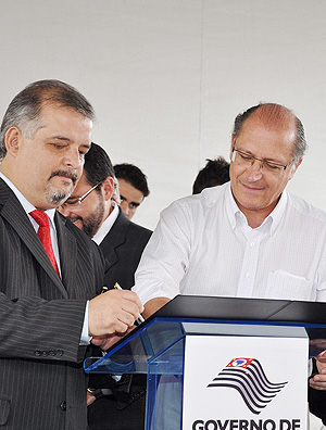 Mrcio Frana ao lado do governador Geraldo Alckmin