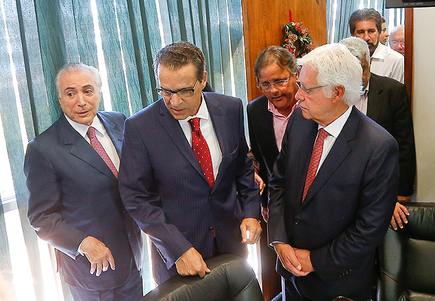 Michel Temer (esq.), Henrique Alves e Moreira Franco (dir.) na reunio do PMDB