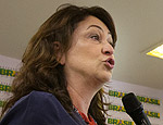 A ministra da Agricultura, Kátia Abreu, em apresentação sobre escoamento de safra (Sérgio Lima - 13.jan.2015/Folhapress) A ministra da Agricultura, Kátia Abreu, em apresentação sobre escoamento de safra (Sérgio Lima - 13.jan.2015/Folhapress)