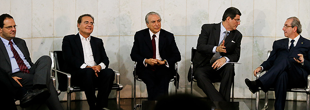 Nelson Barbosa (Planejamento), Renan Calheiros, Michel Temer, Joaquim Levy (Fazenda) e Eduardo Cunha em encontro dos ministros com a cpula do PMDB