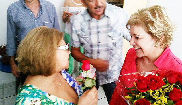 A senadora Marta Suplicy durante visita ao Jardim Helena, um de seus redutos eleitorais em SP