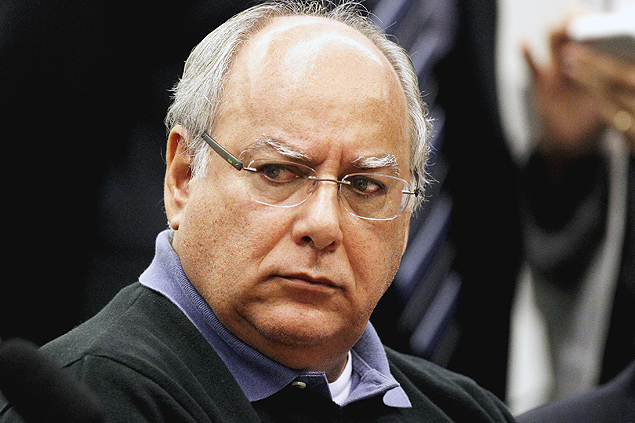 O ex-diretor da Petrobras Renato Duque, que se negou a responder questões sobre a estatal em CPI na Câmara