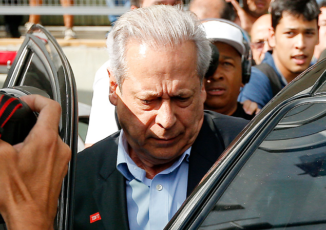 José Dirceu deixa a Vara de Execuções Penais em Brasília 