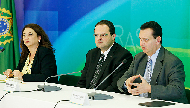 Os ministros Ktia Abreu (Agricultura), Nelson Barbosa (Planejamento) e Gilberto Kassab (Cidades)