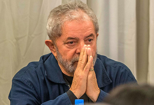 O ex-presidente Lula em reunio com as executivas estaduais do PT