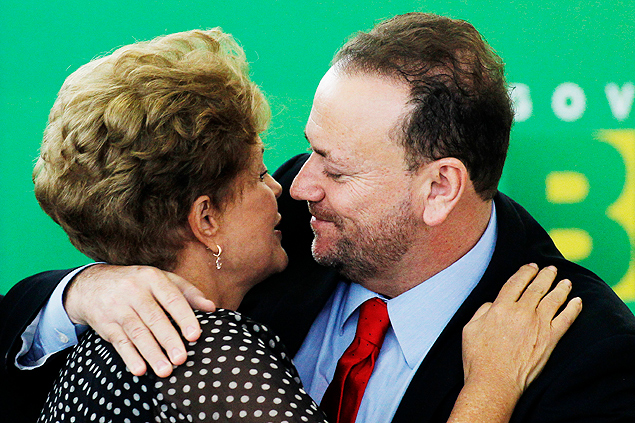 Dilma Rousseff durante cerimnia de posse do novo Ministro-Chefe da Secretaria de Comunicao Social, Edinho Silva