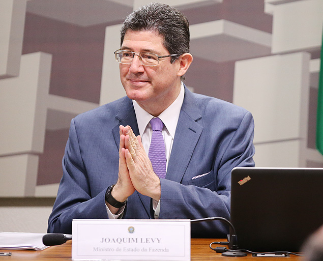 O ministro da Fazenda, Joaquim Levy, participa de audincia publica em comisso do Senado