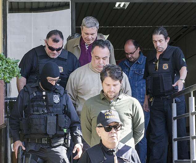 Detidos na Operao Lava Jato fazem exames de corpo de delito no IML de Curitiba na manh deste sbado