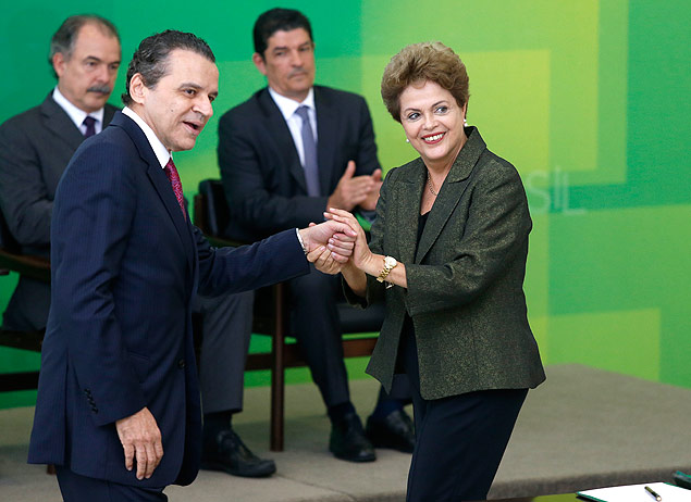 A presidente Dilma Rousseff e o novo ministro do Turismo, Henrique Eduardo Alves