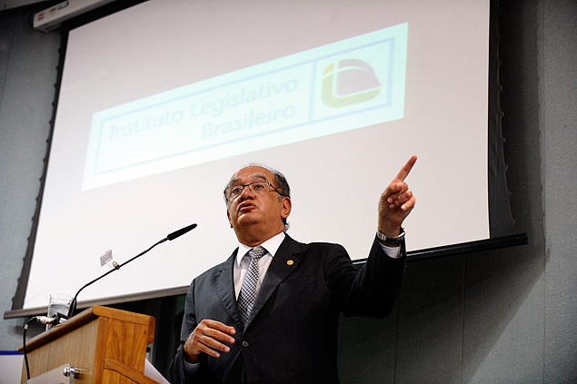 Gilmar Mendes participa de aula sobre reforma poltica no Instituto Legislativo Brasileiro