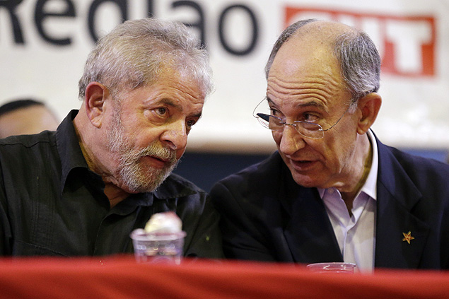 Lula e Rui Falcao conversam duarante evento do PT em So Paulo