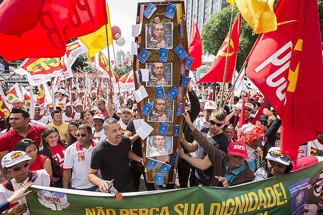Ato do 1º de Maio de centrais sindicais, em 2015