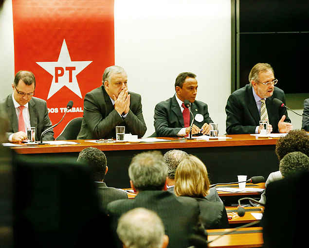 Reunio de ministros petistas com a bancada do PT na Cmara sobre o ajuste fiscal de Dilma Rousseff