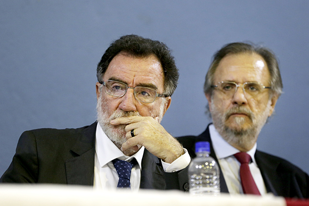 Os ministros Patrus Ananias ( esquerda) e Miguel Rossetto, em encontro com movimentos sociais