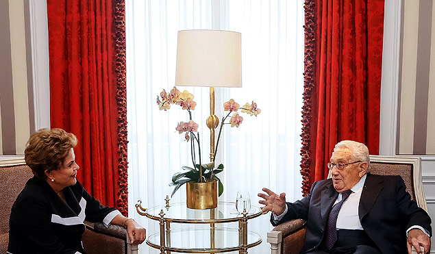 Em NY, presidente Dilma conversa com Henry Kissinger, secretário de Estado dos EUA nos anos 1970