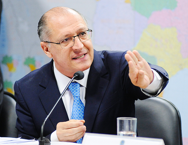 O governador de So Paulo, Geraldo Alckmin, durante audincia pblica no Senado sobre crise hdrica