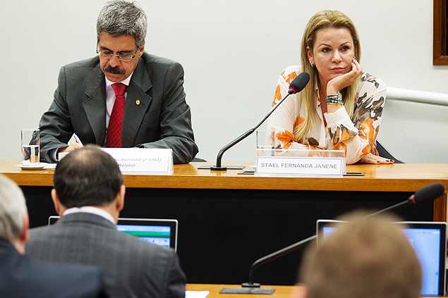 Stael Fernanda Janene, viva do deputado Jose Janene (PP-PR), durante depoimento  CPI da Petrobras