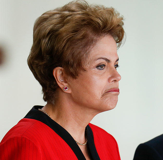 Segn una encuesta publicada este martes (21), la aprobacin de la presidenta Dilma Rousseff se derrumb a un 7,7%