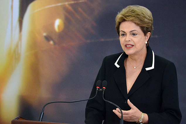 A presidente Dilma em cerimônia no Palácio do Planalto